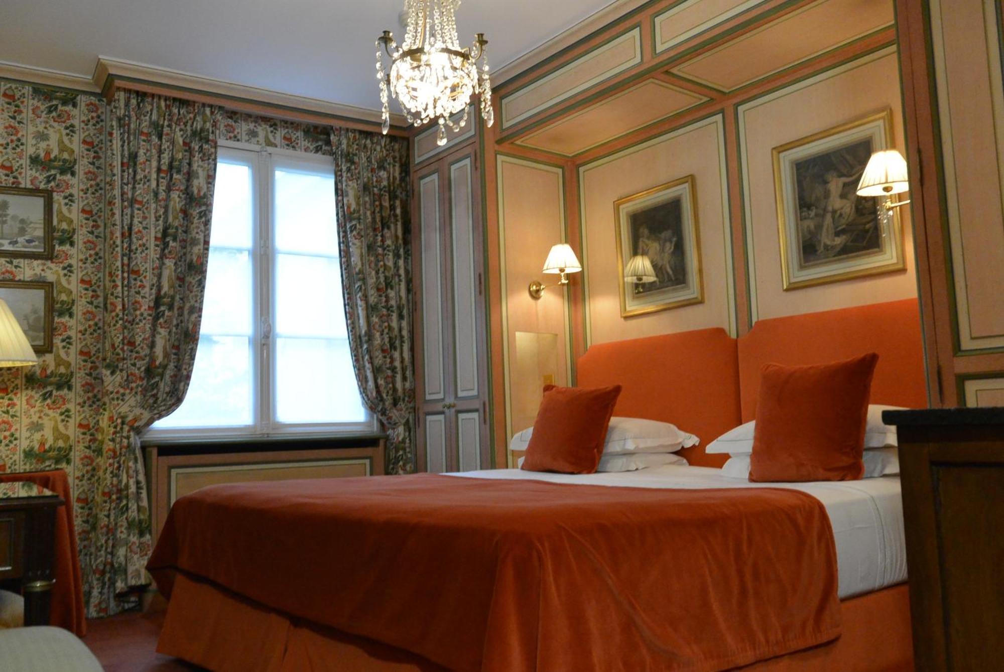Hotel Duc De St-simon 4*